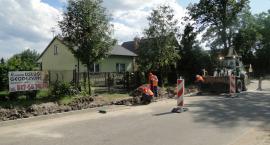 Remont chodnika w Kozłowie Biskupim - 23.07.2014