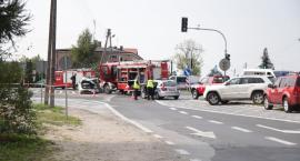 Zderzenie osobówki z wozem strażackim w Sochaczewie