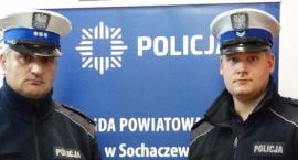 Poród w korku w Sochaczewie, pomogli policjanci z drogówki
