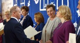 Wyróżniający się nauczyciele nagrodzeni