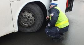 Kontrole autokarów przed wyjazdem na ferie zimowe