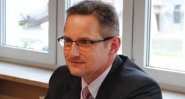 Piotr Osiecki wygrywa w wyborach na burmistrza miasta 