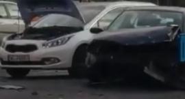 Stłuczka w Boryszewie - trzy auta uszkodzone, są poszkodowani [video]
