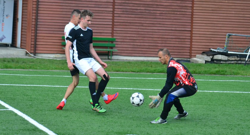 „Amatorzy” zaczynają nową batalię 