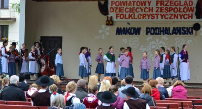 IX Powiatowy Przegląd Dziecięcych Zespołów Folklorystycznych