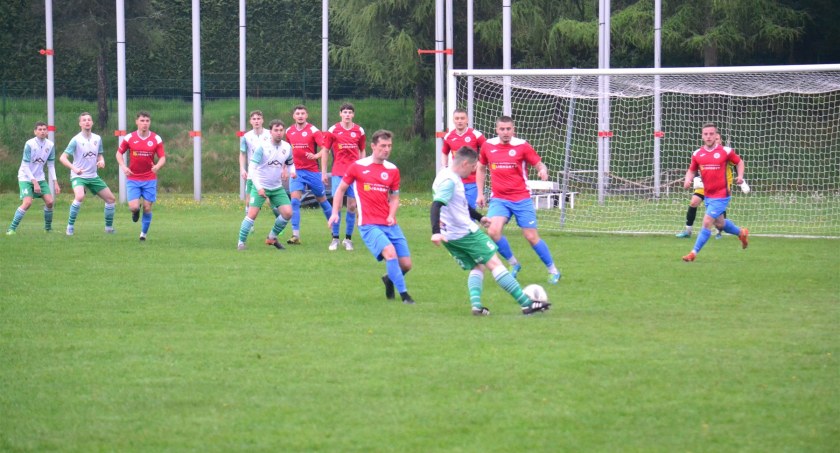 LIGA OKRĘGOWA OŚWIĘCIMSKA: Babia Góra bez wstydu, ale też bez punktów. Rehabilitacja Naroża na remis