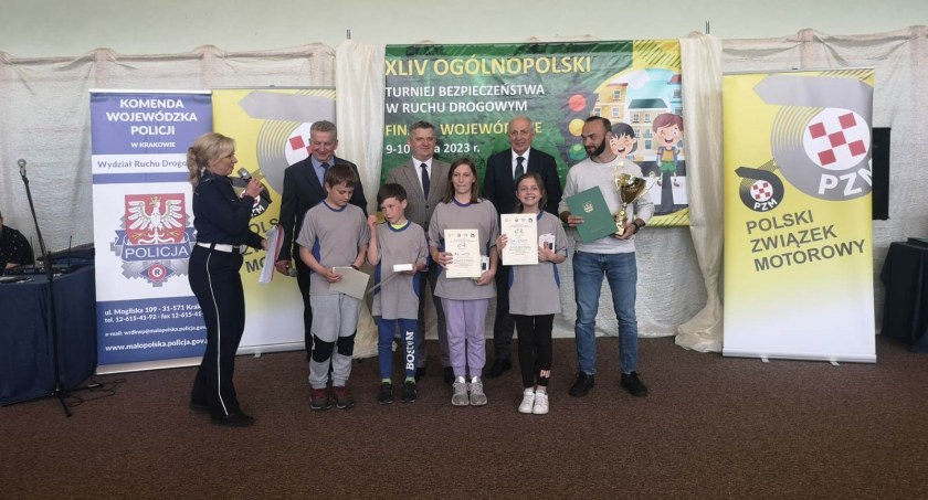 Uczniowie z Tarnawy Dolnej najlepsi w Małopolsce w BRD