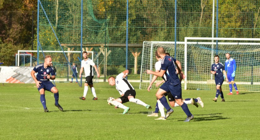 V-LIGA: Tempo przegrywa, robi się gorąco...
