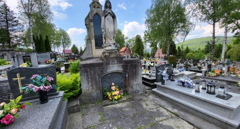 Są środki na kapliczki i miejsca pamięci