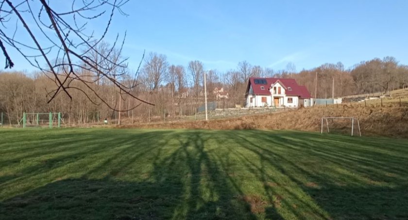 Boisko w Zachełmnej przejdzie remont 