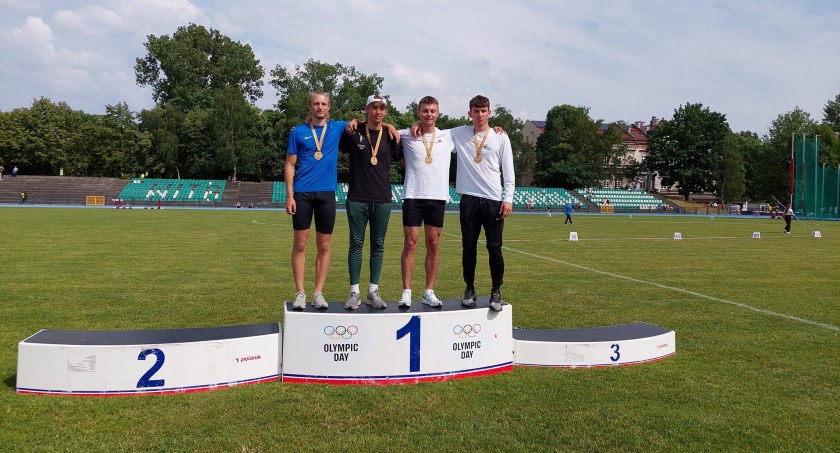 Osiem medali zawodników UKS Bieganie.pl Stryszawa, dwa medale dla Suskiego Klubu Lekkoatletycznego w Krakowie