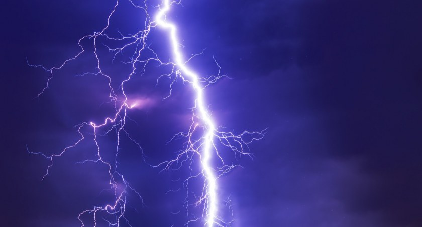 Uwaga! Może zagrzmieć. Niewykluczone jest gradobicie 