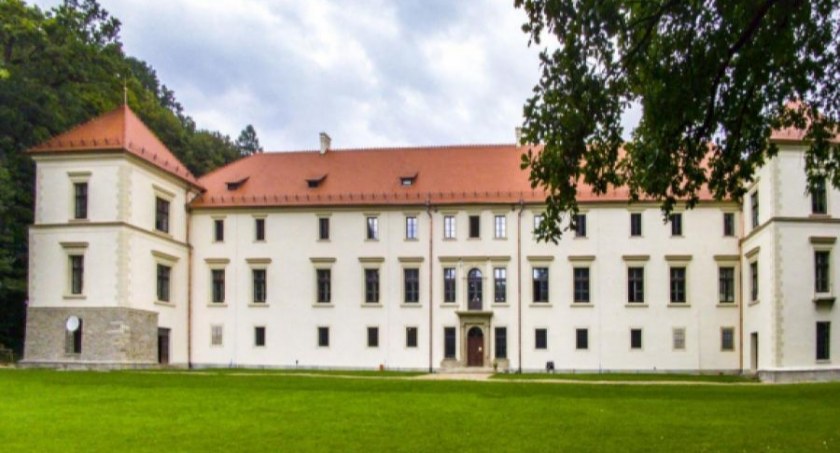 Ile kosztuje ochrona suskiego zamku?