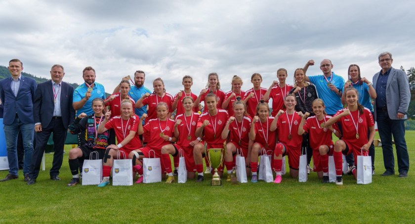 Małopolanki wygrywają Ogólnopolską Olimpiadę w piłkę nożną. Najskuteczniejsza była Natalia Skrok