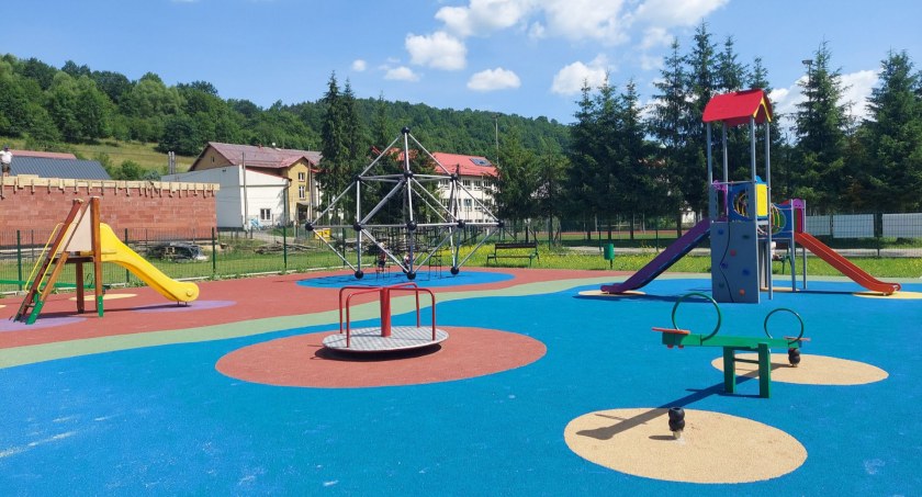 Tarnawa Dolna wzbogaciła się o nowe miejsce do wypoczynku 