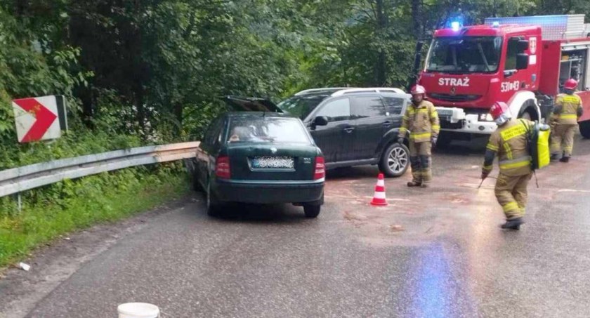 Stryszawa: Dwie kolizje na tej samej drodze. Pogoda zaskoczyła kierowców?
