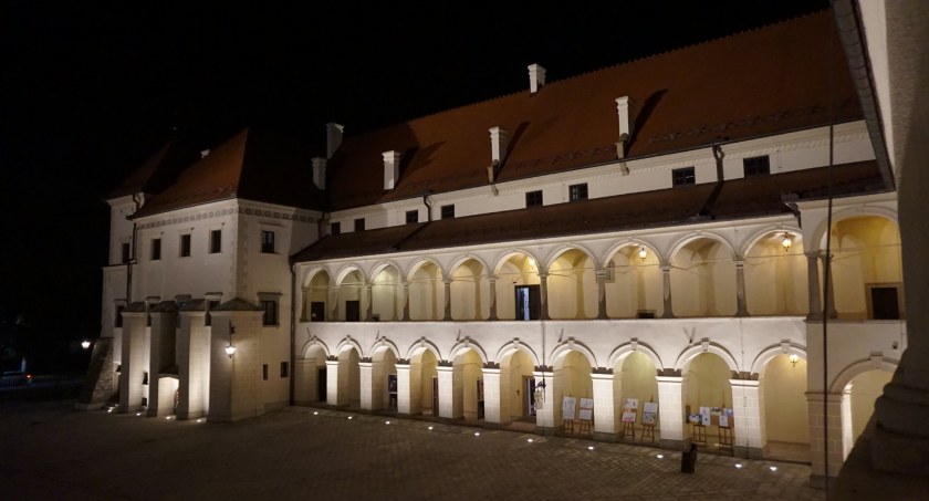 Zamkowa, żelazna, biała Pani z Suchej – opowieść