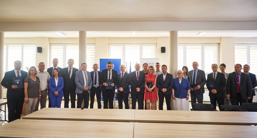 Blisko 4 mln dla samorządów z powiatu suskiego
