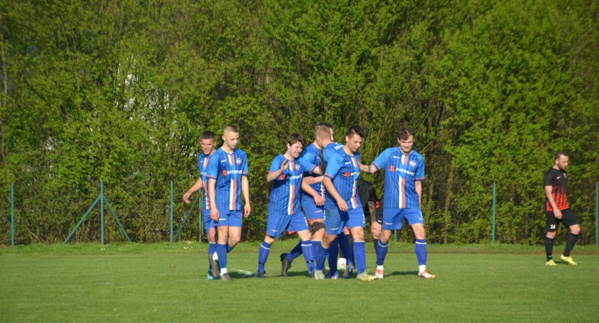  B-KLASA WADOWICKA GR 2: Frycowe młodzieży Jałowca Stryszawa