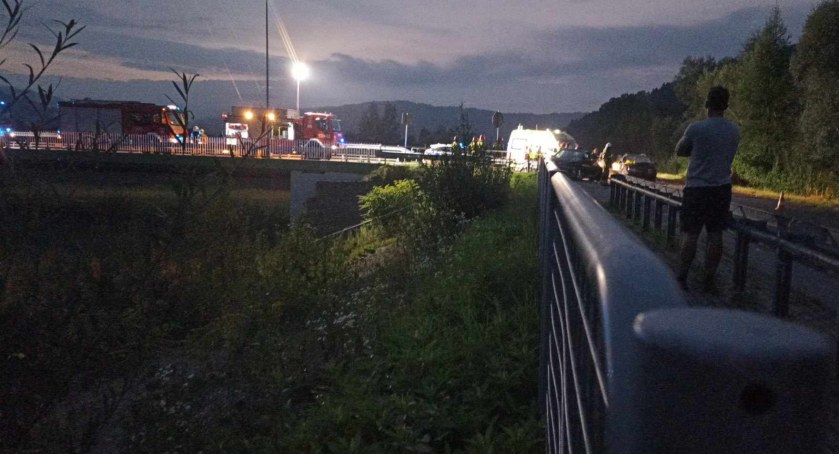 Zembrzyce: Jedna osoba poszkodowana w zderzeniu dwóch samochodów