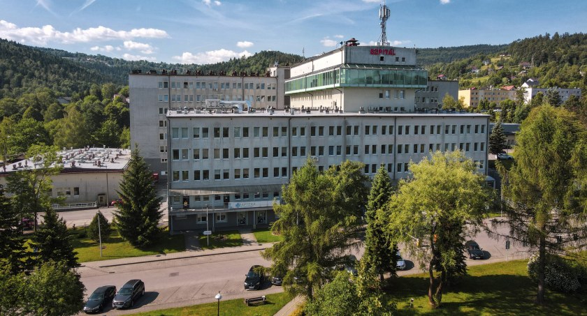 Starosta wytyka palcem trzy gminy. Poszło o dotację na szpital 