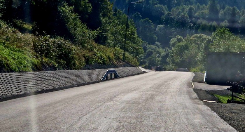 Droga równa niczym stół. Różnicę widać i… czuć 