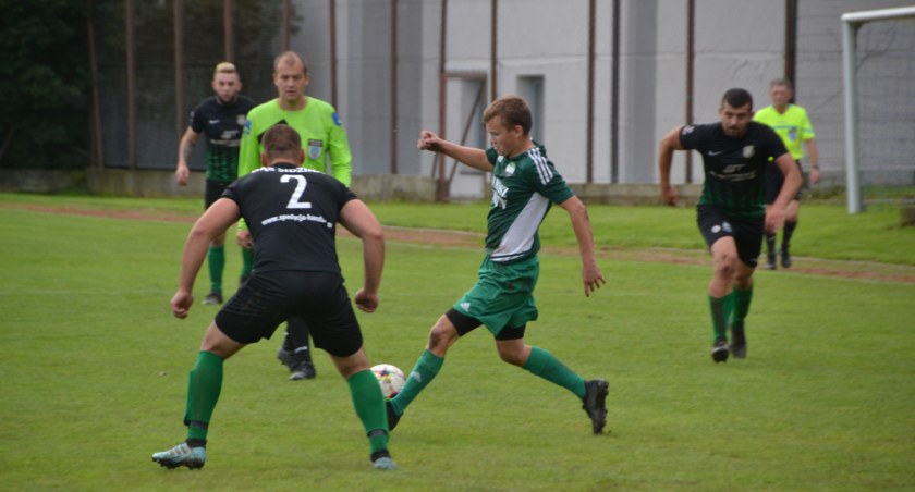 A-KLASA: BCS lepsze od Leńcz. Lachy rewanżują się Spartakowi i to jak. Remisowe derby w Budzowie