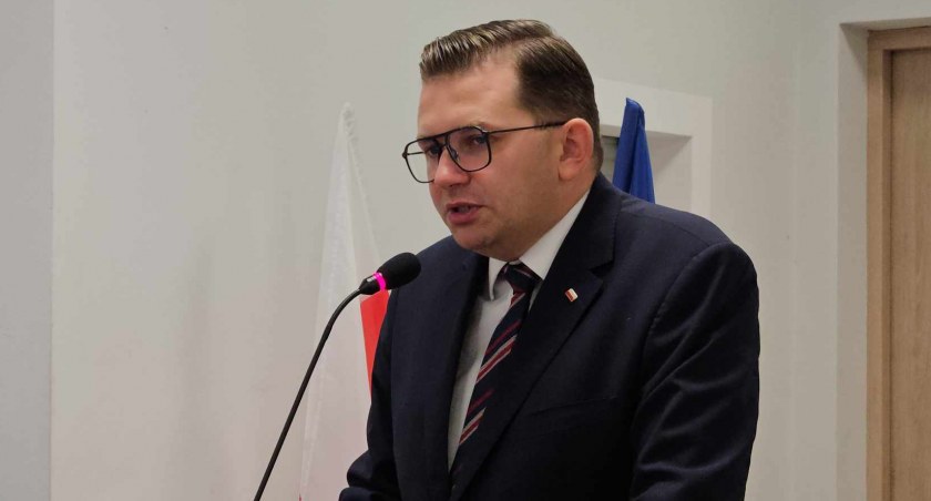 Pierwszy proces w trybie wyborczym w naszym okręgu wisi w powietrzu. Wojewoda Łukasz Kmita szykuje pozew