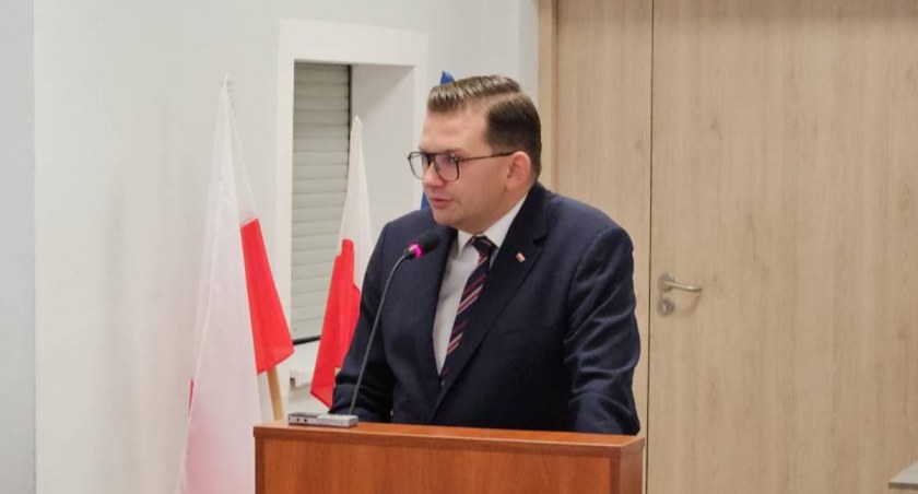 Sąd oddalił pozew Wojewody Łukasza Kmity przeciwko Markowi Sowie.