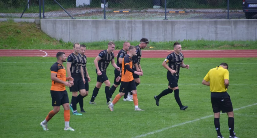 Piłkarski weekend:  Koniec żartów w Białce. Brzezina w Krzeszowie, czyli mamy hit. Derby gminy Bystra-Sidzina. Jordan i jego plan na Babią Górę