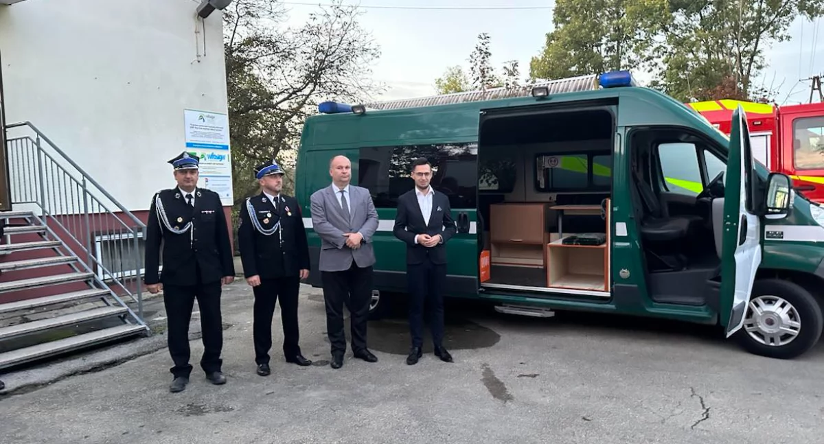 OSP Naprawa pozyskała samochód transportowy 