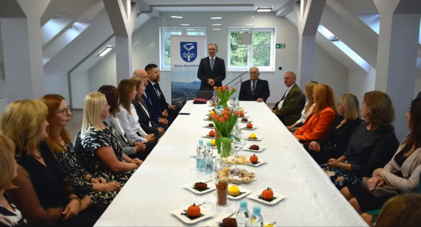 Wójt nagrodził nauczycieli 