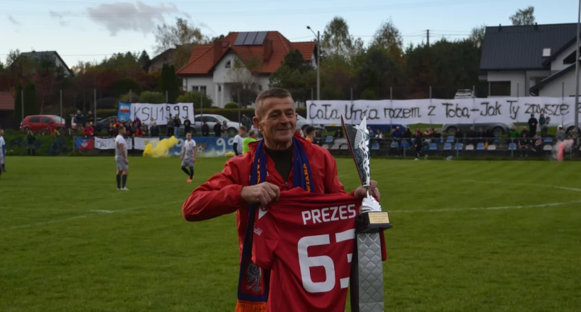 (VIDEO, FOTO) Urodziny prezesa Święchowicza na stadionie