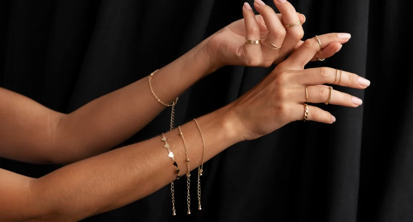 Biżuteria ślubna boho: Symbolika i znaczenie wybranych elementów