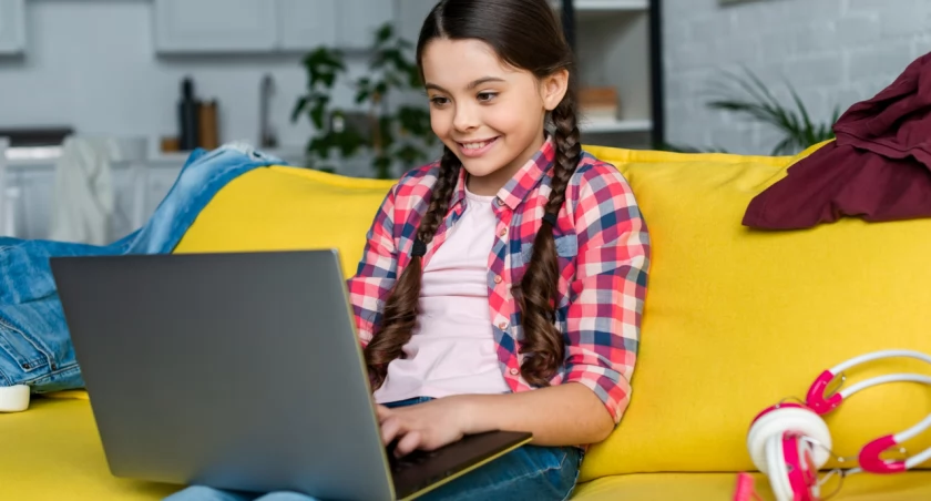 Bezpieczne gry dla dzieci w internecie. Na co pozwolić dziecku?