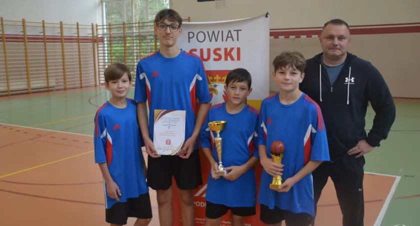 Chłopcy ze Stryszawy mistrzami powiatu w koszykówkę 3x3