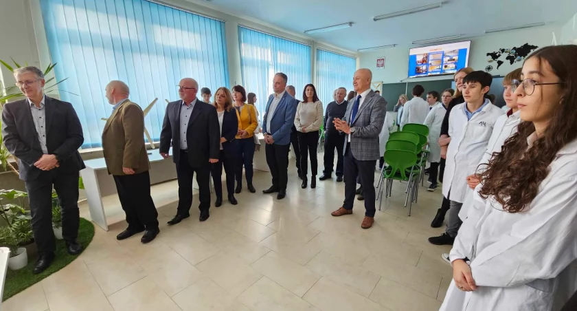 Nowe Horyzonty Edukacji Ekologicznej w Sidzinie, czyli otwarcie pracowni OZE
