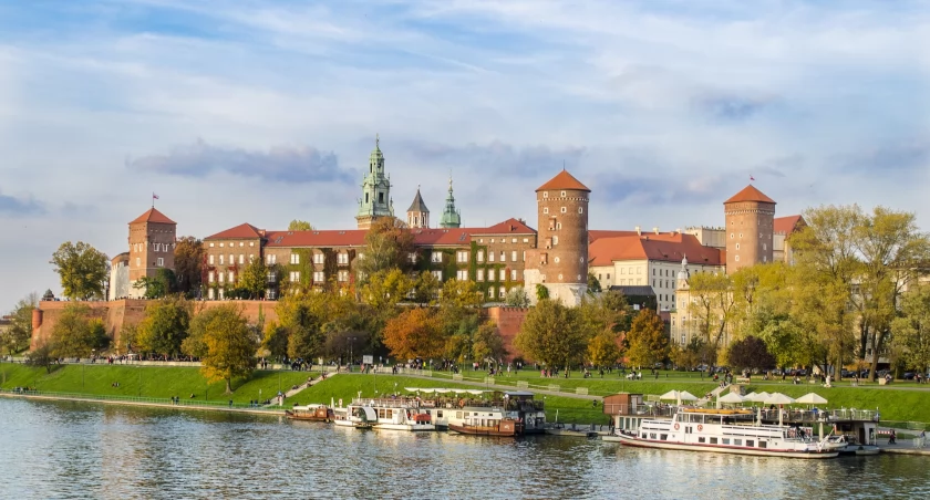 Podziemny parking Kraków – wolne miejsca parkingowe w atrakcyjnej cenie