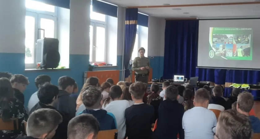Mundurowi poszukają kolegów w suskich szkołach