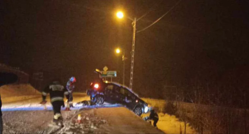 Zawisł nad skarpą i najadł się strachu