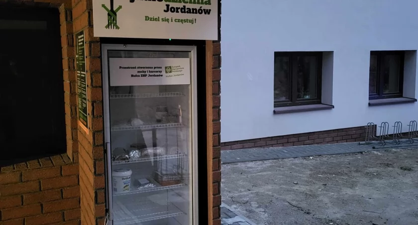 Drugie życie dla nadmiarowego jedzenia, czyli pamiętajmy o jadłodzielniach