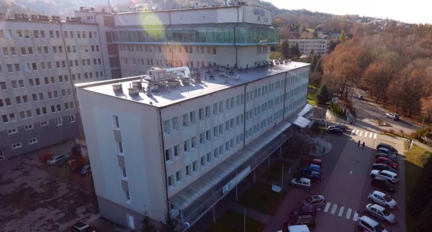 Strach padł na pacjentów, ale poradnie uratowano