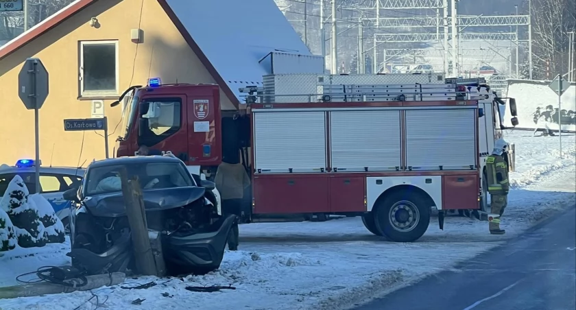 Wjechał volkswagenem w słup 