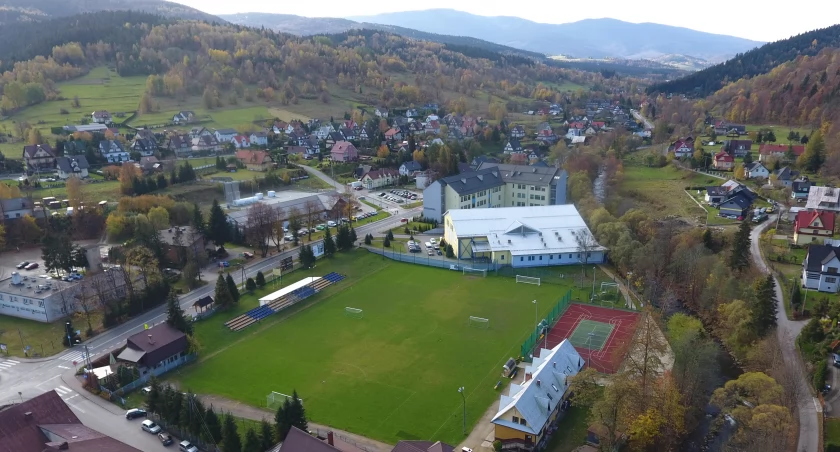 18 milionów złotych na rewitalizację obiektów sportowych w Małopolsce - Nowa inicjatywa MIRS