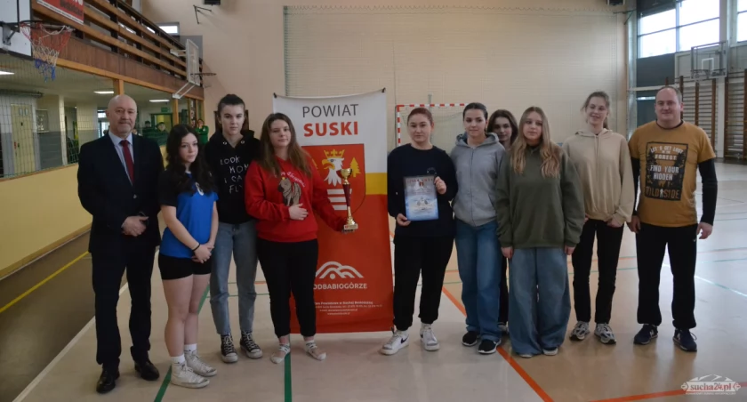 Momenty i emocje były, a na końcu mistrzyniami zostały dziewczyny z suskiego LO