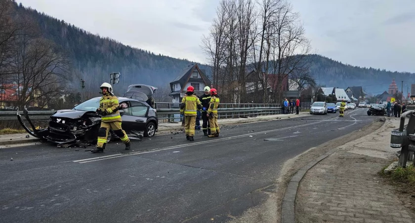 Zderzenie dwóch samochodów w Skawicy 