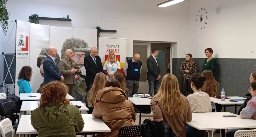 Ścieżka do służby: Oficjalne rozpoczęcie kwalifikacji wojskowej w Suchej Beskidzkiej.