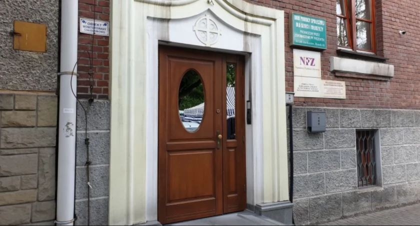 Po głośnym skandalu w jordanowskim DPS prokuratura kieruje do sądu akty oskarżenia 