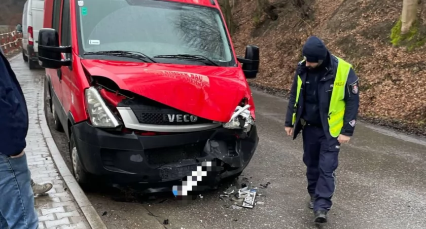 Czołowe zdarzenie w Budzowie z udziałem ciężarówki!