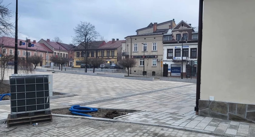 W Suchej Beskidzkiej powstanie stacja ładowania elektryków 
